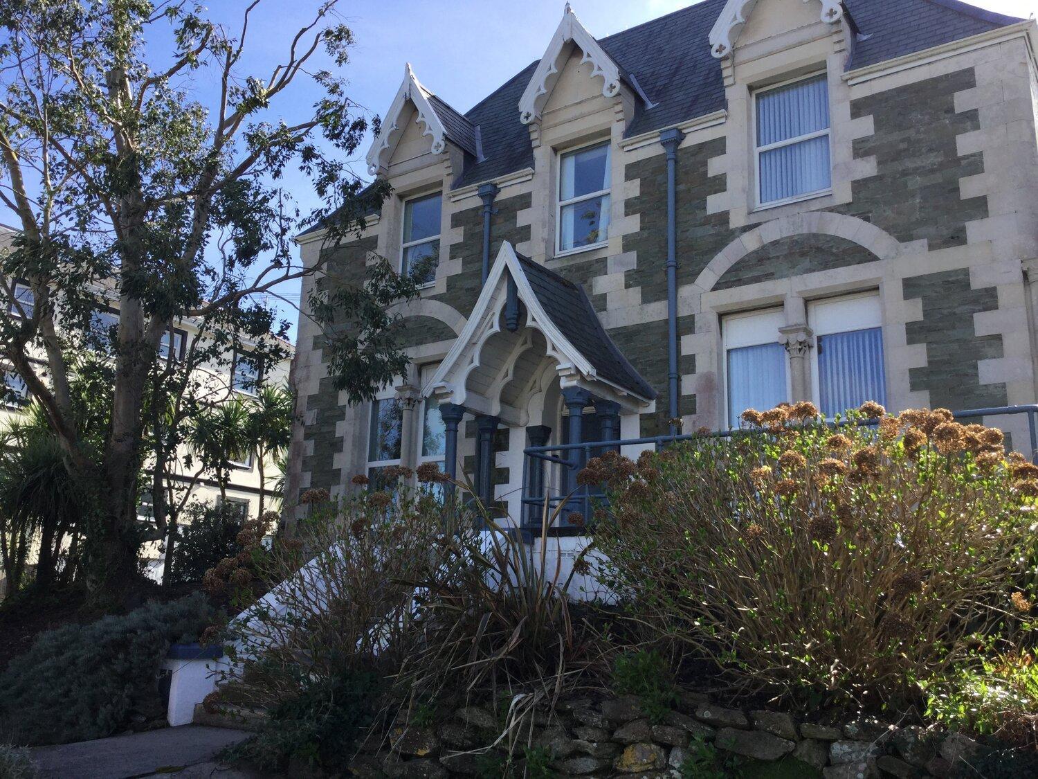 Armyn House Apartments, Your Coastal Escape In Falmouth Exterior photo